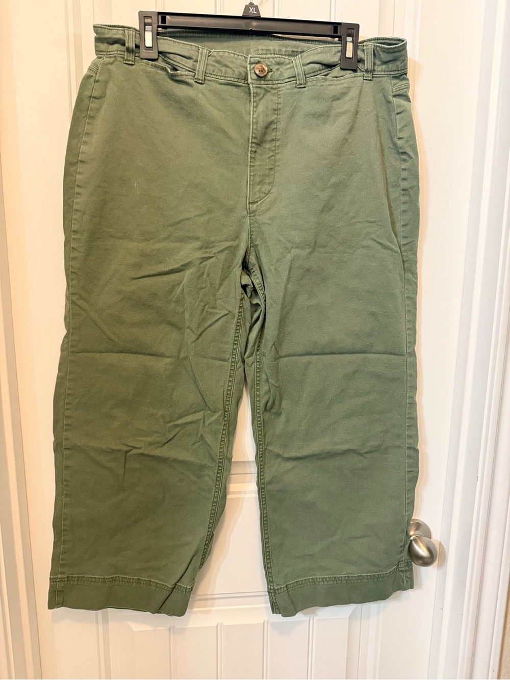Old Navy Olive Green wide leg cropped pants